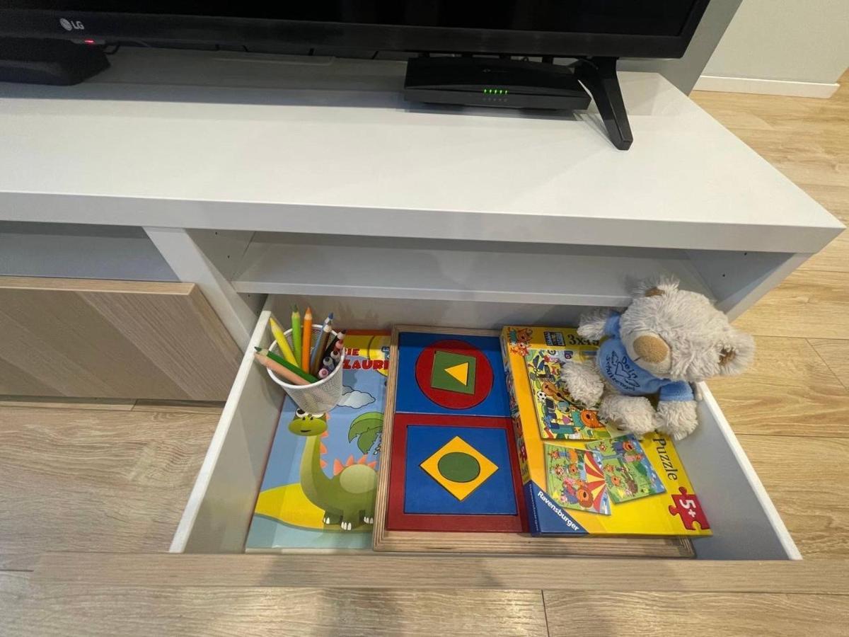 Appartement Modern 1Br Haven Near Two Parks à Riga Extérieur photo