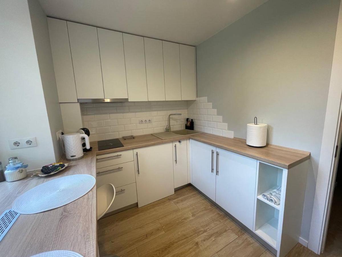 Appartement Modern 1Br Haven Near Two Parks à Riga Extérieur photo